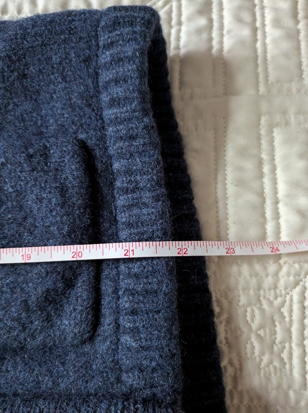 VINTAGE Navy Alpine Scene Cabin Dainty Knit Shetland Wool Cardigan Size Large - Picture 13 of 13